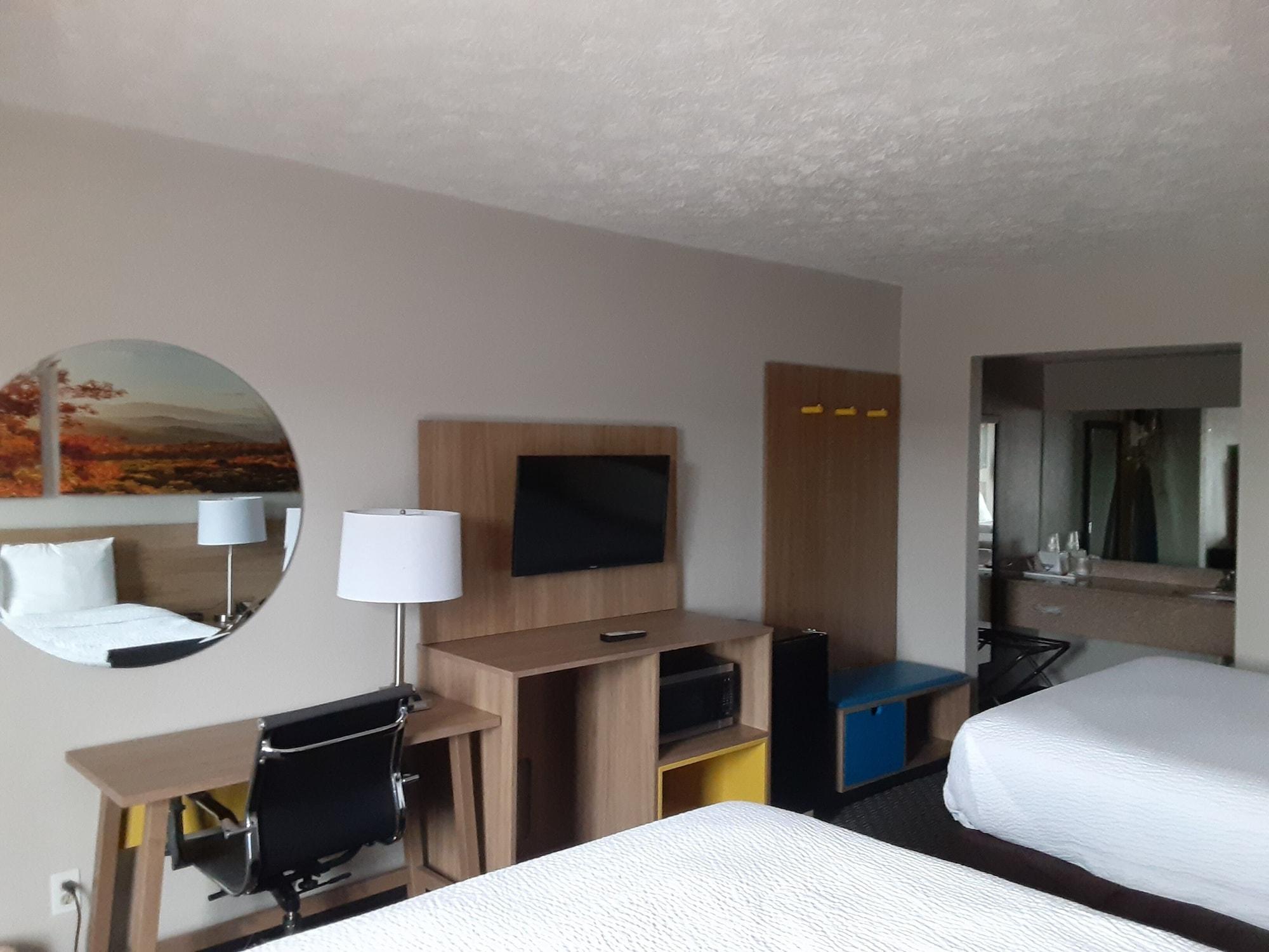 Days Inn By Wyndham Куквілл Екстер'єр фото