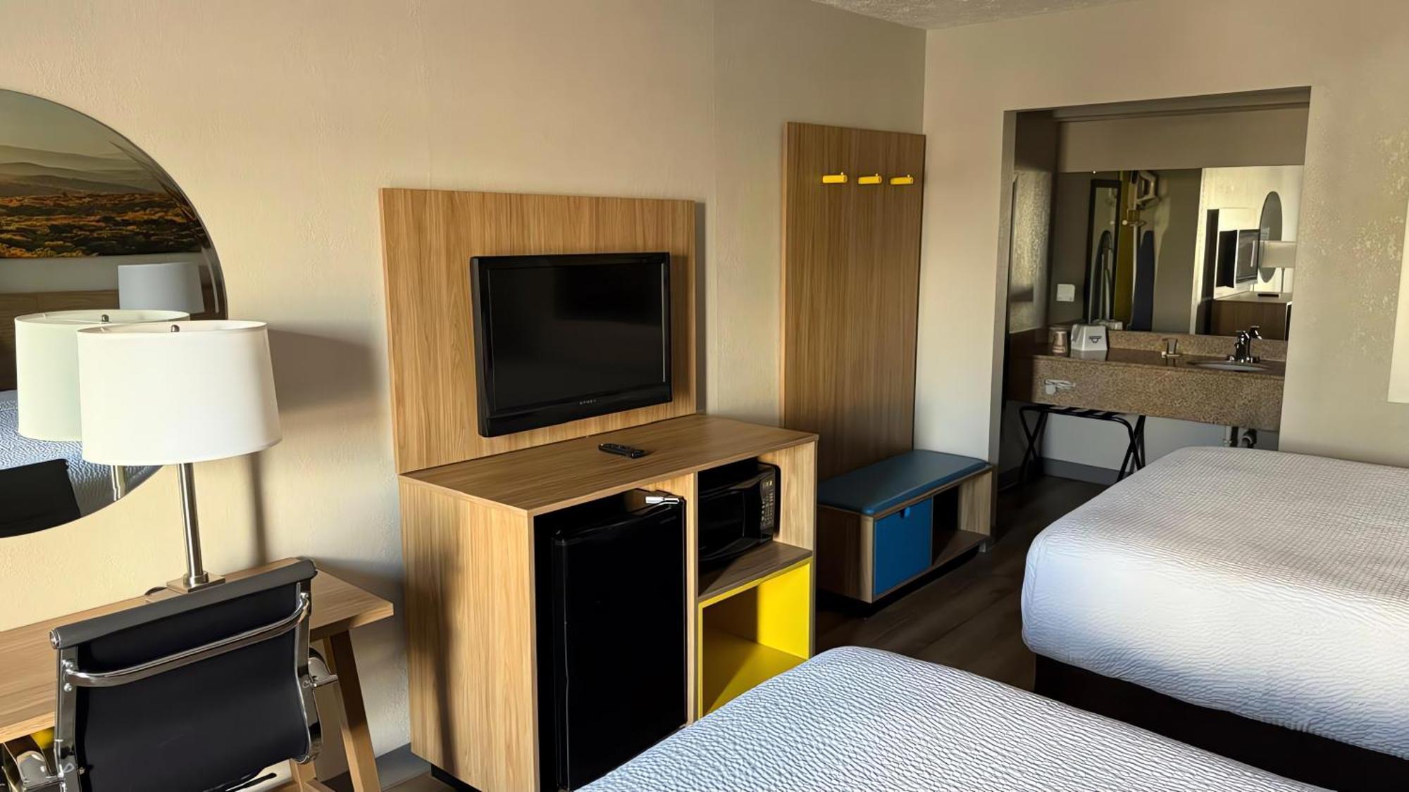 Days Inn By Wyndham Куквілл Екстер'єр фото