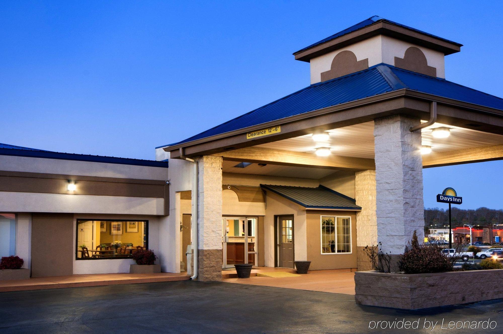 Days Inn By Wyndham Куквілл Екстер'єр фото