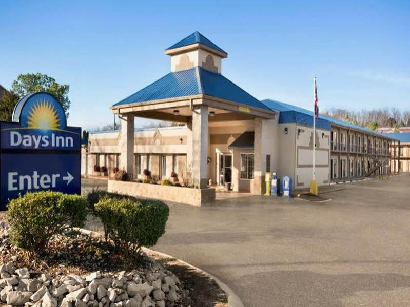 Days Inn By Wyndham Куквілл Екстер'єр фото